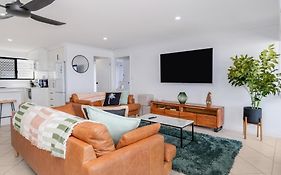 Luna Blu & The Beach Loft Yeppoon- Private Apartments